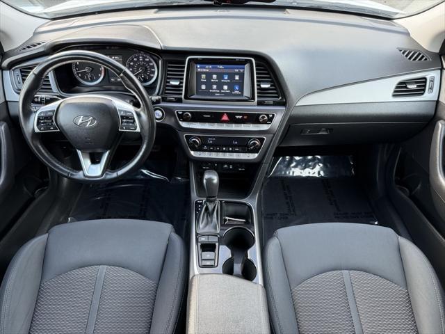 Photo of 2019 Quartz White Pearl Hyundai SONATA