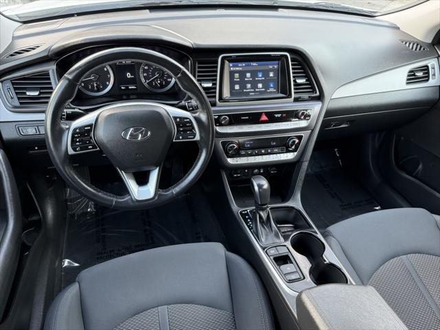 Photo of 2019 Quartz White Pearl Hyundai SONATA