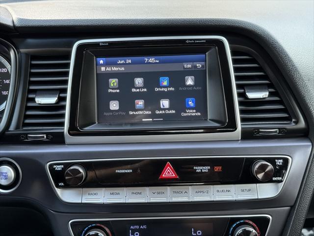 Photo of 2019 Quartz White Pearl Hyundai SONATA