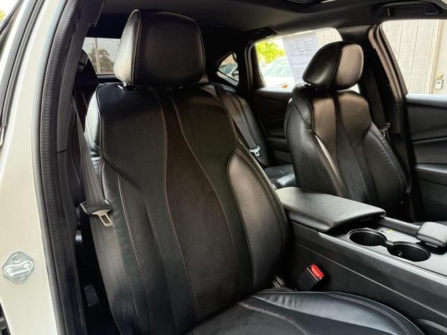 Photo of 2021 Platinum White Pearl Acura TLX