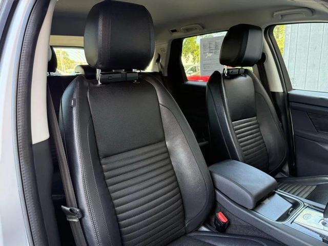 Photo of 2020 Indus Silver Metallic Land Rover Discovery Sport