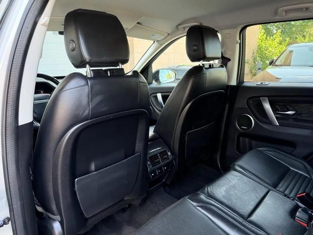 Photo of 2020 Indus Silver Metallic Land Rover Discovery Sport