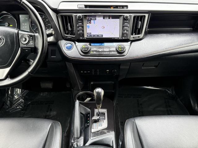 Photo of 2017 Electric Storm Blue Toyota RAV4 Hybrid