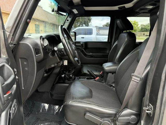 Photo of 2017 Billet Silver Metallic Clearcoat Jeep Wrangler Unlimited