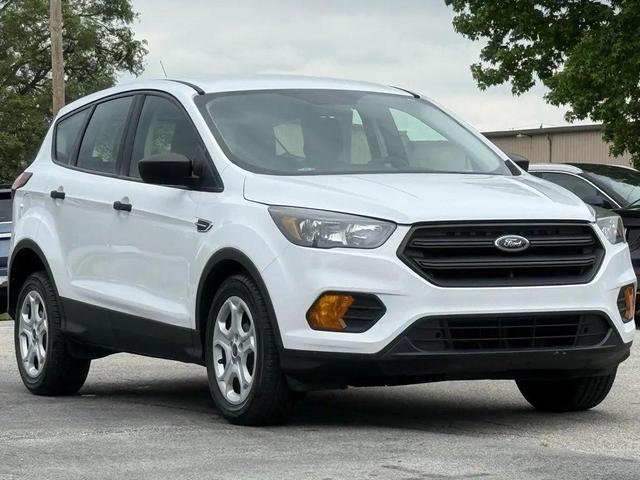 Photo of 2019 Oxford White Ford Escape