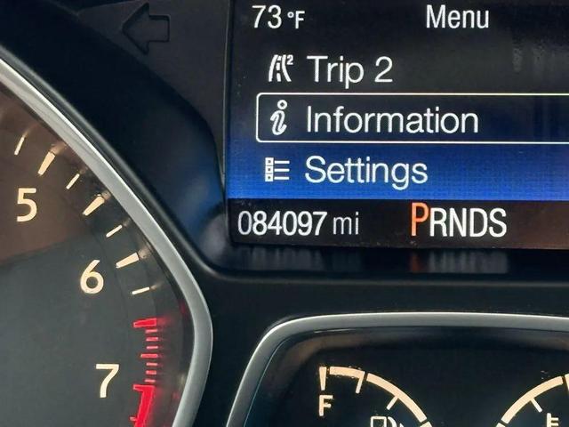 Photo of 2019 Oxford White Ford Escape
