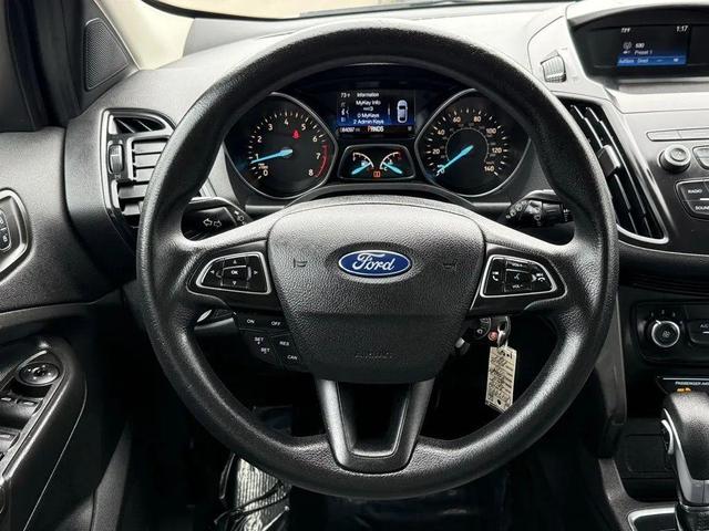Photo of 2019 Oxford White Ford Escape