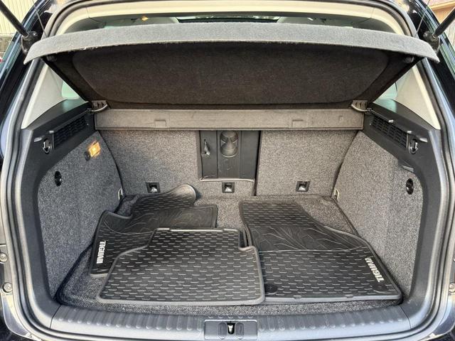 Photo of 2017 Deep Black Volkswagen Tiguan