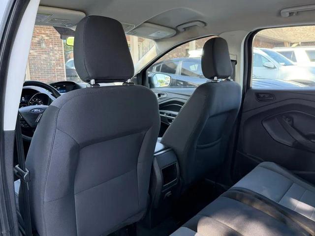 Photo of 2019 Oxford White Ford Escape