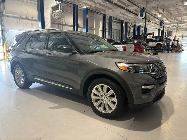 Photo of 2022 CARBONIZED GRAY METALLIC Ford Explorer