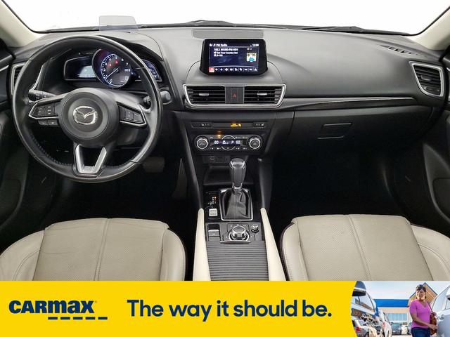 Photo of 2018 White Mazda Mazda3