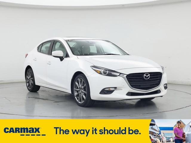 Photo of 2018 White Mazda Mazda3