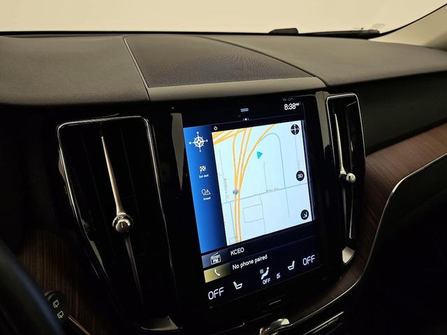 Photo of 2021 White Volvo XC60