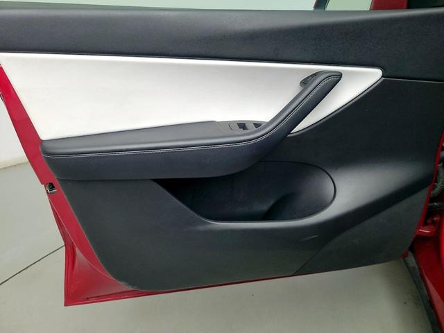 Photo of 2021 Red Tesla Model Y