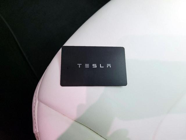 Photo of 2021 Red Tesla Model Y