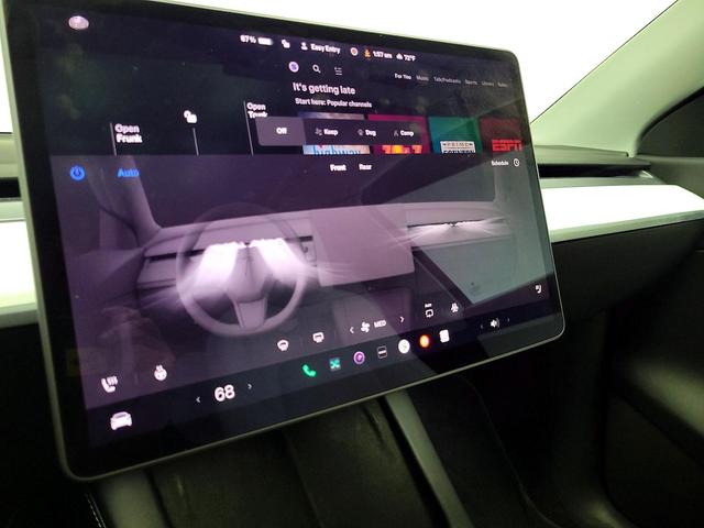 Photo of 2021 Red Tesla Model Y