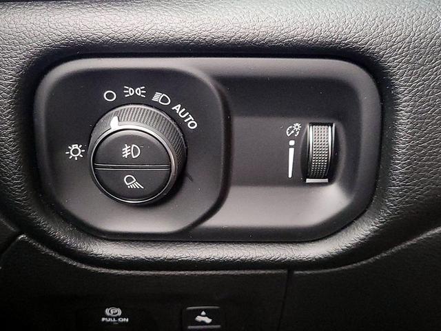 Photo of 2022 Black RAM 1500
