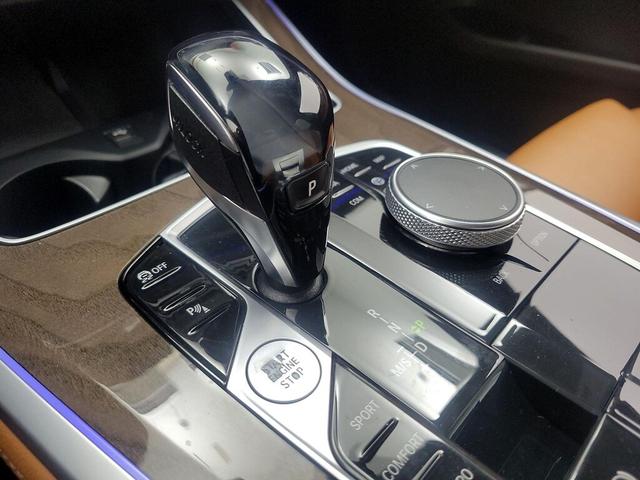 Photo of 2021 White BMW X5