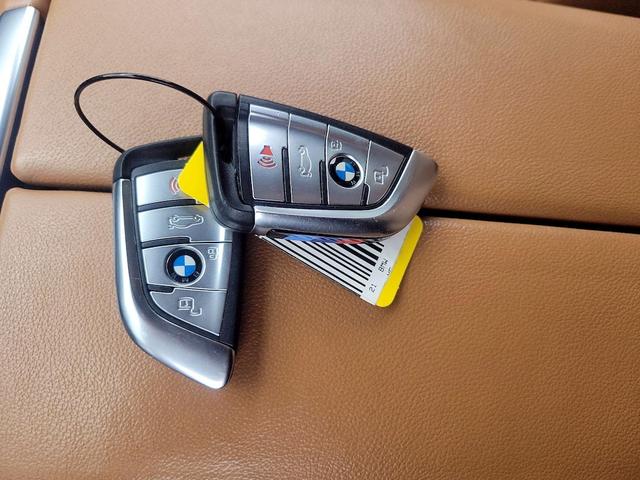 Photo of 2021 White BMW X5