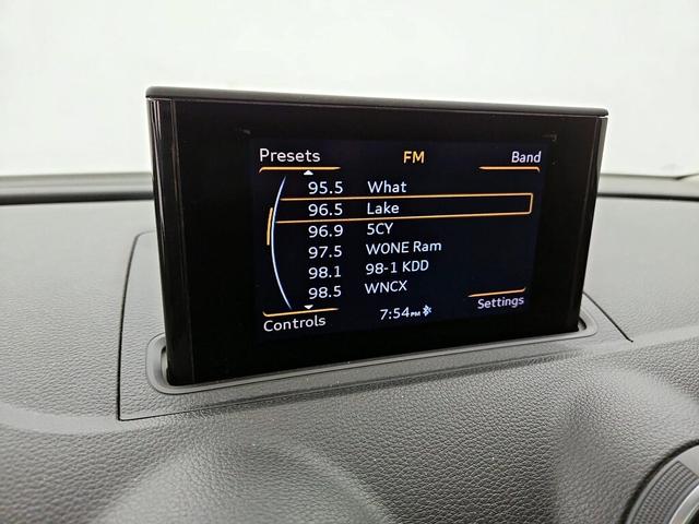Photo of 2015 Gray Audi A3