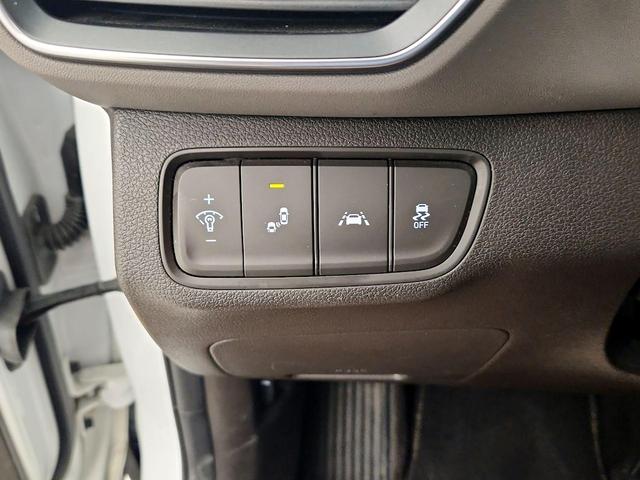Photo of 2020 White Hyundai SANTA FE