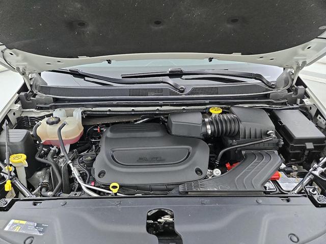 Photo of 2021 Tan Chrysler Pacifica