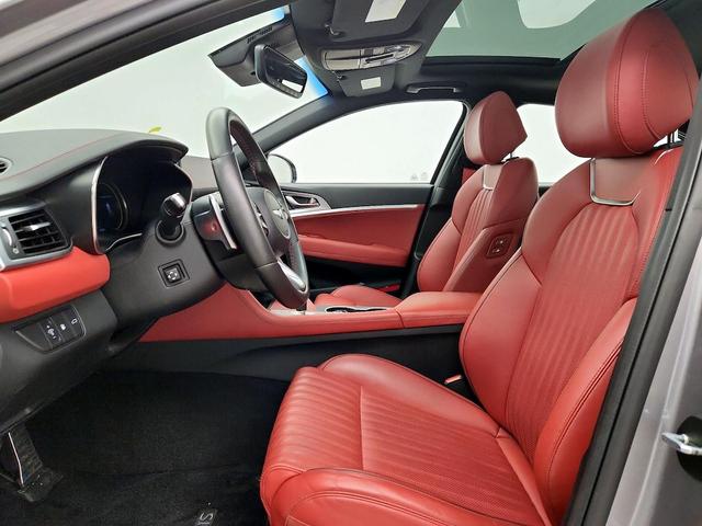 Photo of 2023 Silver Genesis G70