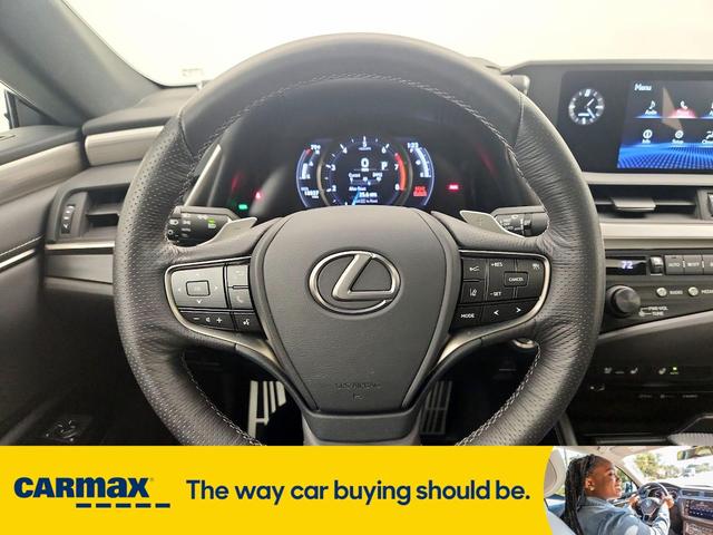 Photo of 2019 Silver Lexus ES 350