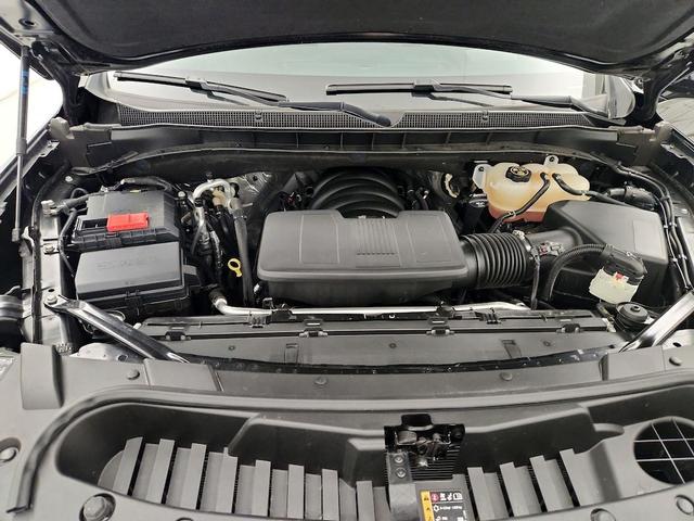 Photo of 2022 Black Chevrolet Suburban