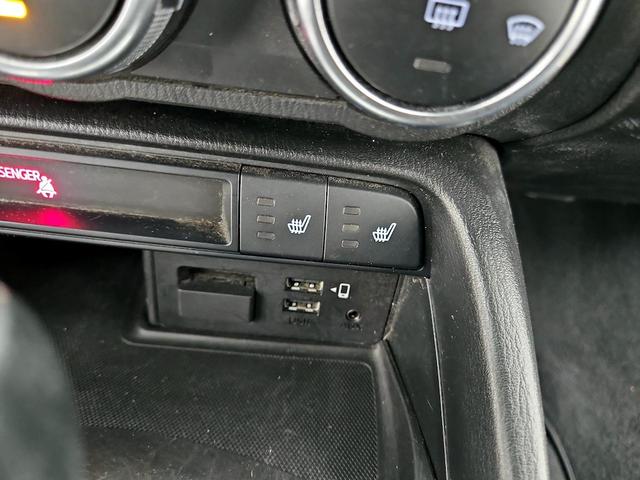 Photo of 2021 Gray Mazda MX-5 Miata