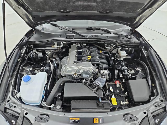 Photo of 2021 Gray Mazda MX-5 Miata