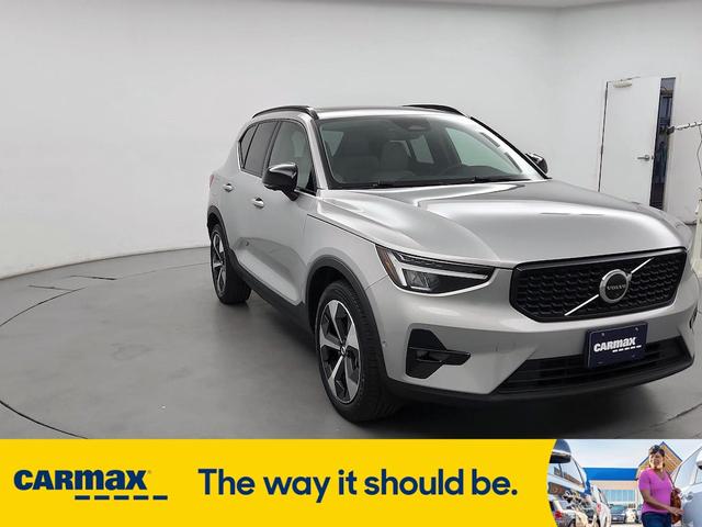 2023 Volvo XC40