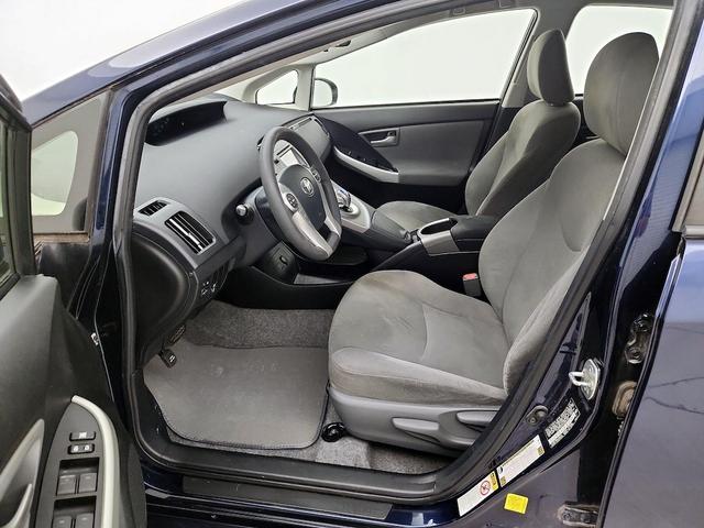Photo of 2014 Blue Toyota Prius