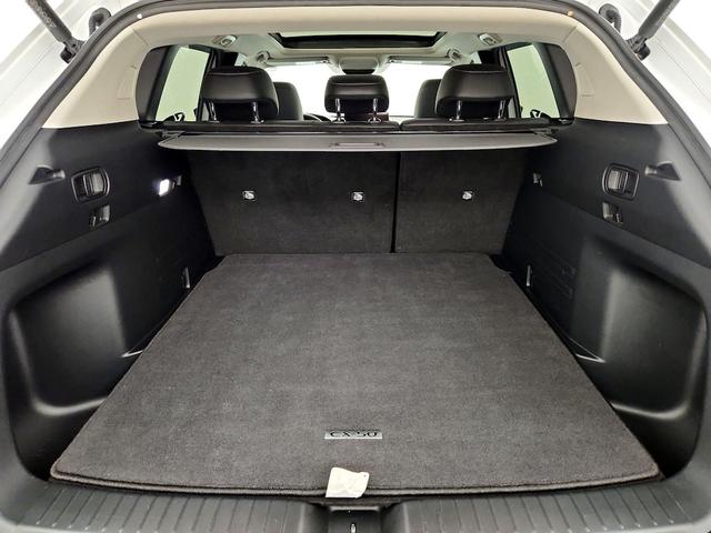 Photo of 2024 White Mazda CX-50