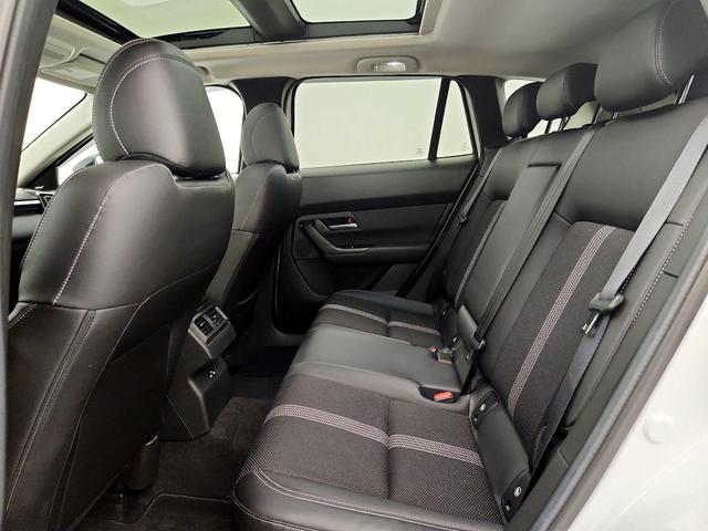 Photo of 2024 White Mazda CX-50