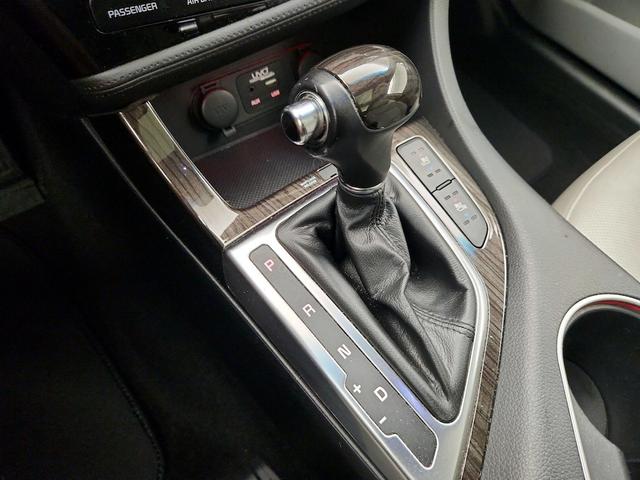 Photo of 2015 Black Kia Optima