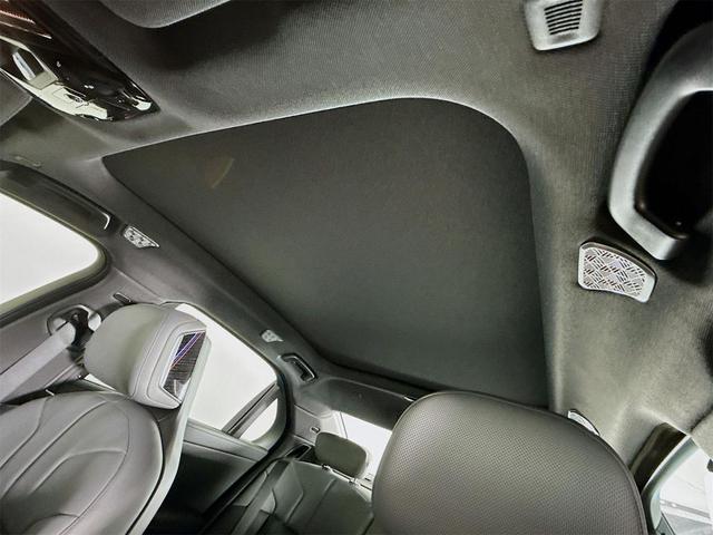 Photo of 2025 Brooklyn Grey Metallic BMW 750e