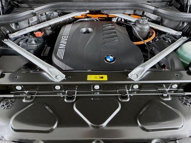Photo of 2026 Dravit Grey Metallic BMW X5 PHEV