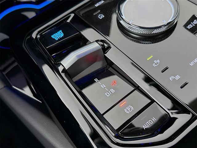 Photo of 2026 Oxide Grey Metallic BMW i5