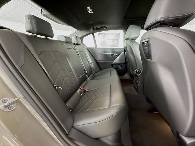 Photo of 2026 Oxide Grey Metallic BMW i5