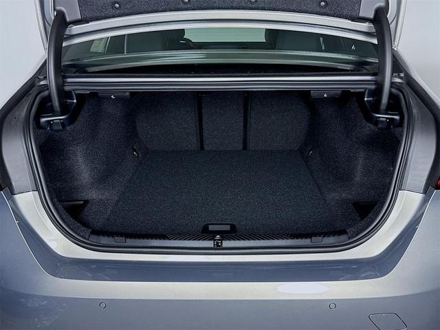 Photo of 2026 Oxide Grey Metallic BMW i5