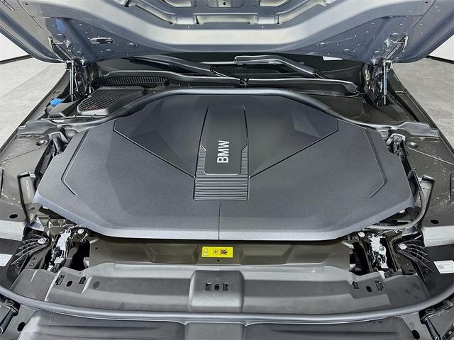 Photo of 2026 Oxide Grey Metallic BMW i5
