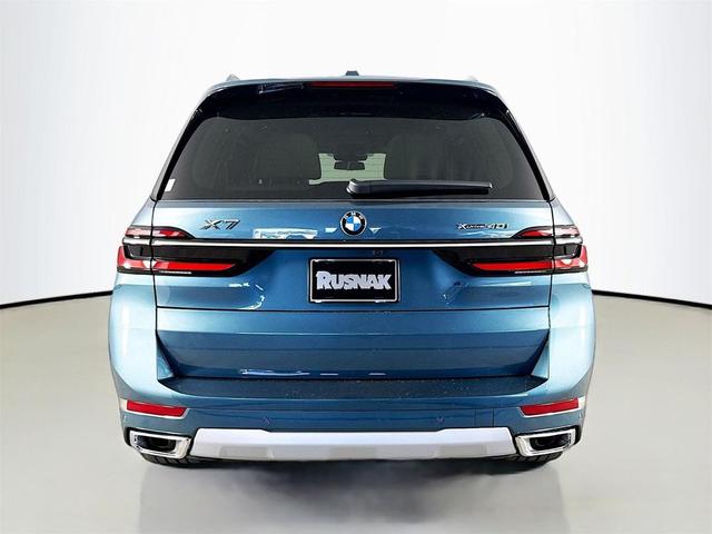 Photo of 2026 Blue Ridge Mountain Metallic BMW X7