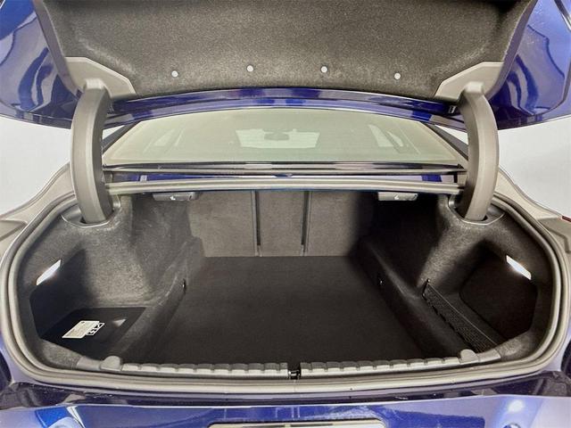 Photo of 2024 Tanzanite Blue II Metallic BMW 840