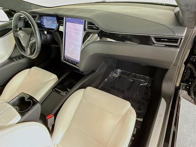 Photo of 2020 Solid Black Tesla Model S