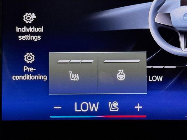 Photo of 2026 Tanzanite Blue II Metallic BMW X5 PHEV