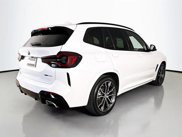 Photo of 2022 Mineral White Metallic BMW X3