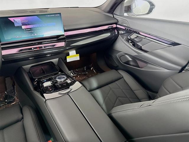 Photo of 2026 Dark Graphite Metallic BMW i5