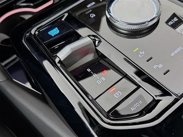 Photo of 2026 Dark Graphite Metallic BMW i5