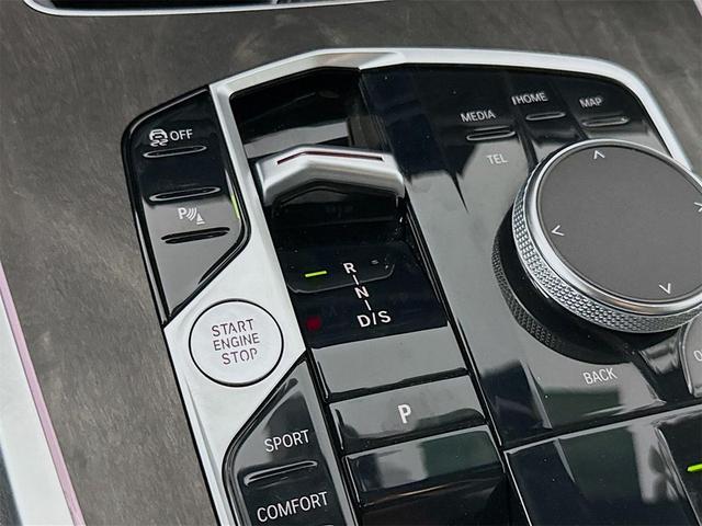 Photo of 2023 Skyscraper Grey Metallic BMW X7